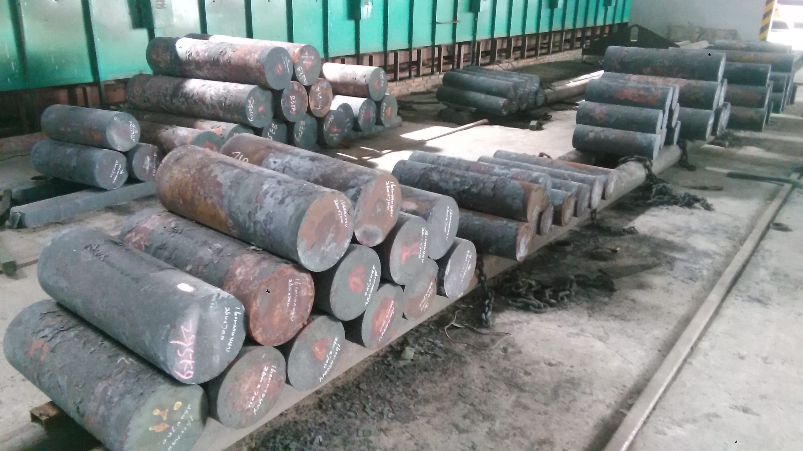 16CrMo44+QT forged round steel